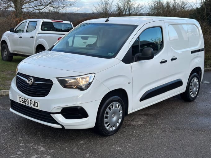 2025 Vauxhall Combo