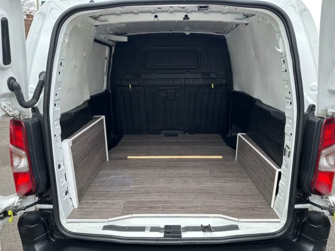 2025 Vauxhall Combo