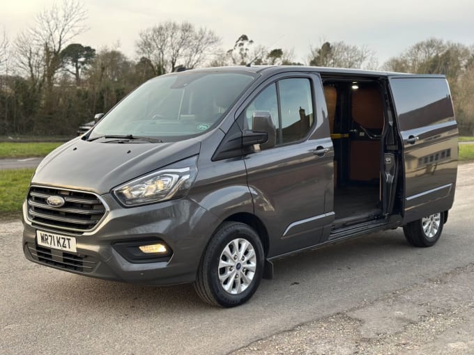 2025 Ford Transit Custom