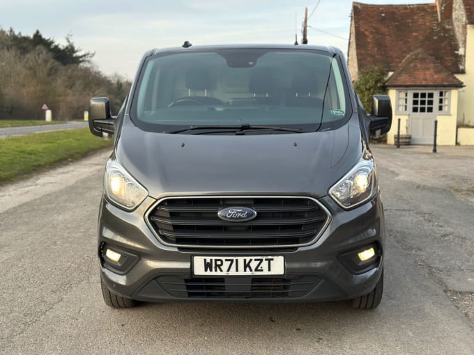 2025 Ford Transit Custom