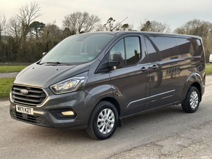 2025 Ford Transit Custom