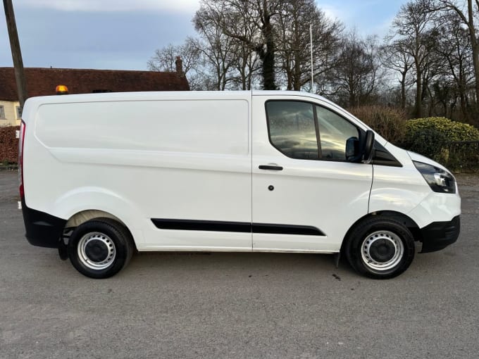 2025 Ford Transit Custom