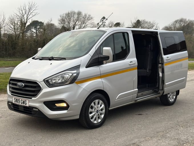 2025 Ford Transit Custom