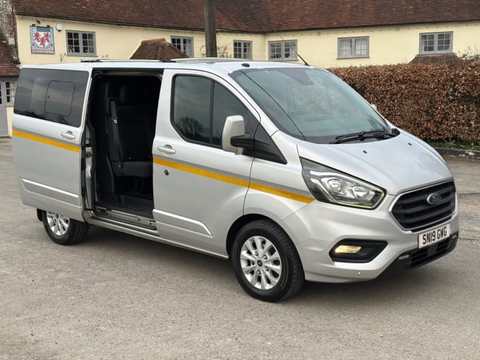 2025 Ford Transit Custom