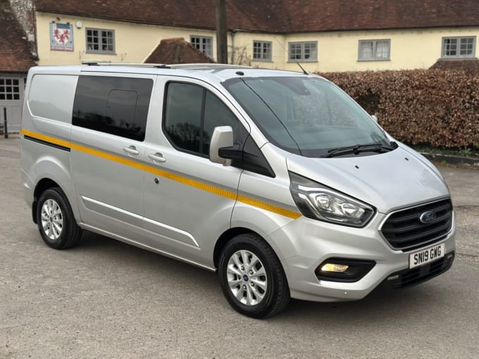 2025 Ford Transit Custom