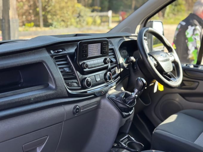 2025 Ford Transit Custom