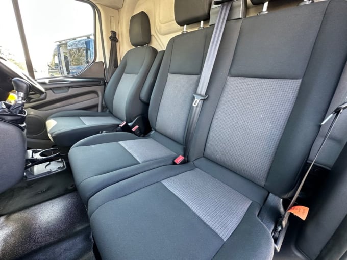 2025 Ford Transit Custom