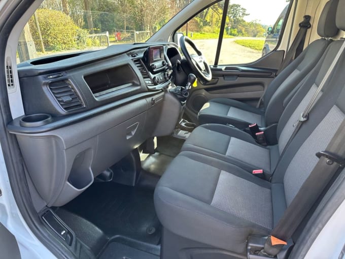 2025 Ford Transit Custom