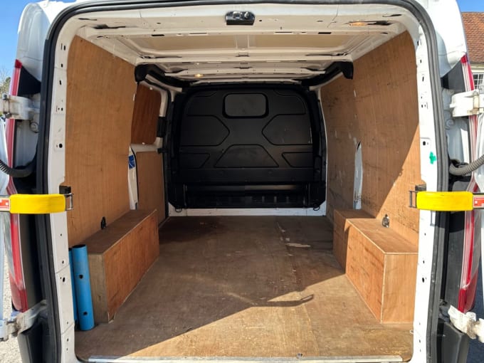 2025 Ford Transit Custom