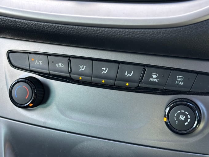 2025 Vauxhall Astra