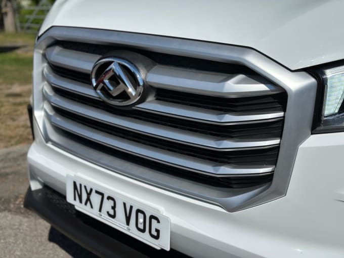 2025 Maxus Deliver 9