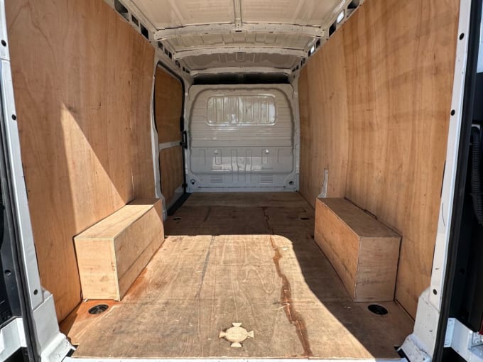 2025 Maxus Deliver 9