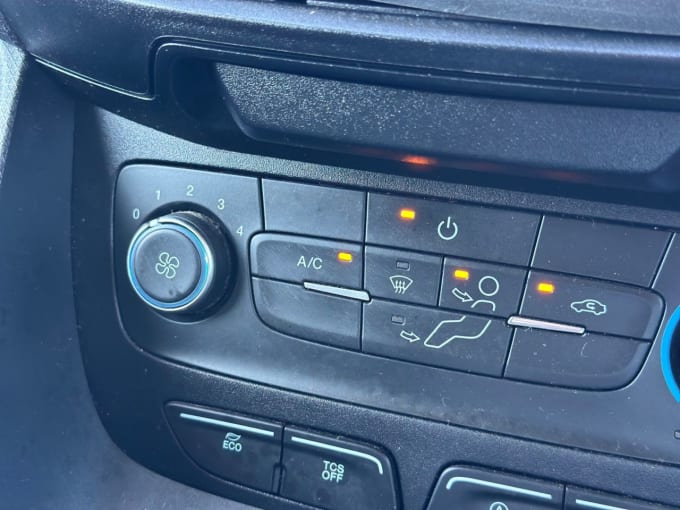 2025 Ford Transit Connect