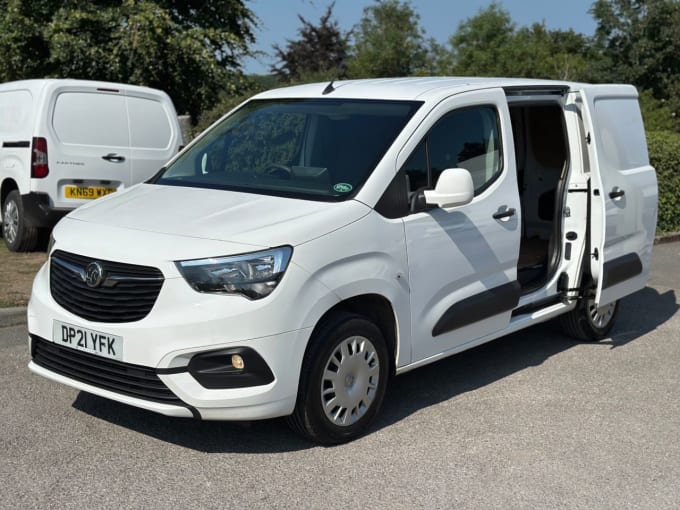 2025 Vauxhall Combo