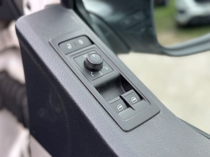 2025 Volkswagen Transporter