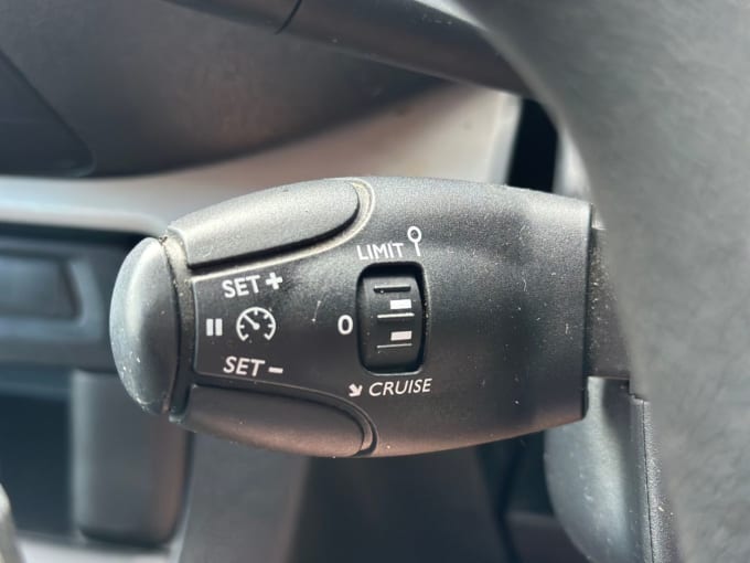 2025 Vauxhall Vivaro