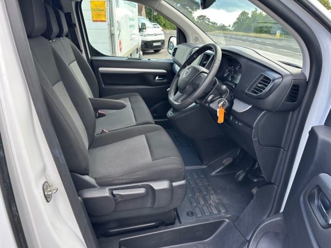 2025 Vauxhall Vivaro