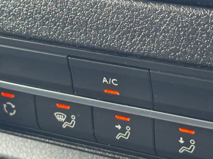 2025 Peugeot Expert