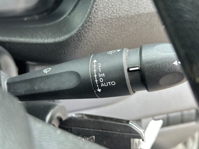 2025 Peugeot Expert