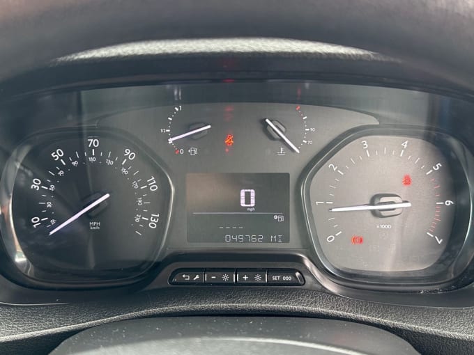 2025 Peugeot Expert