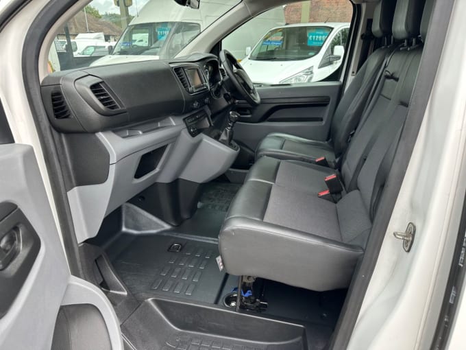 2025 Peugeot Expert