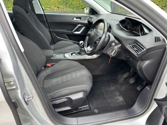 2025 Peugeot 308