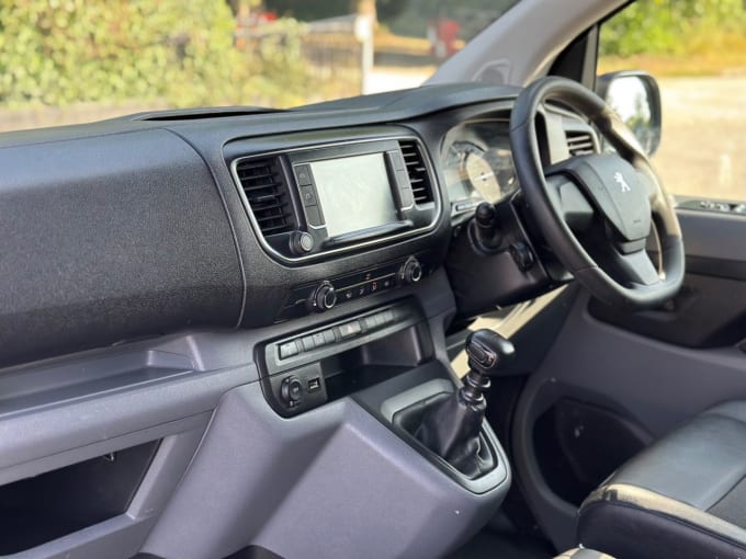 2025 Peugeot Expert