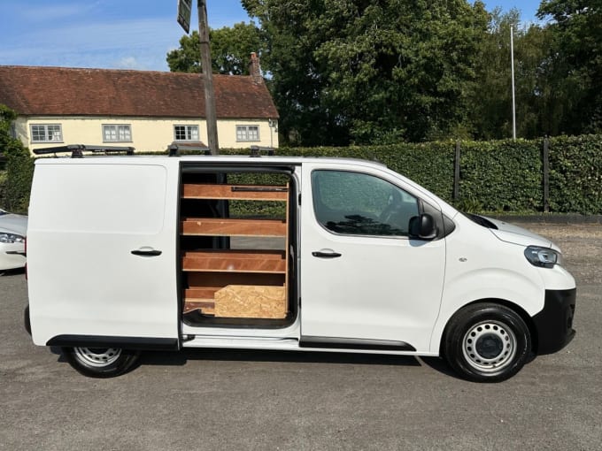 2025 Peugeot Expert