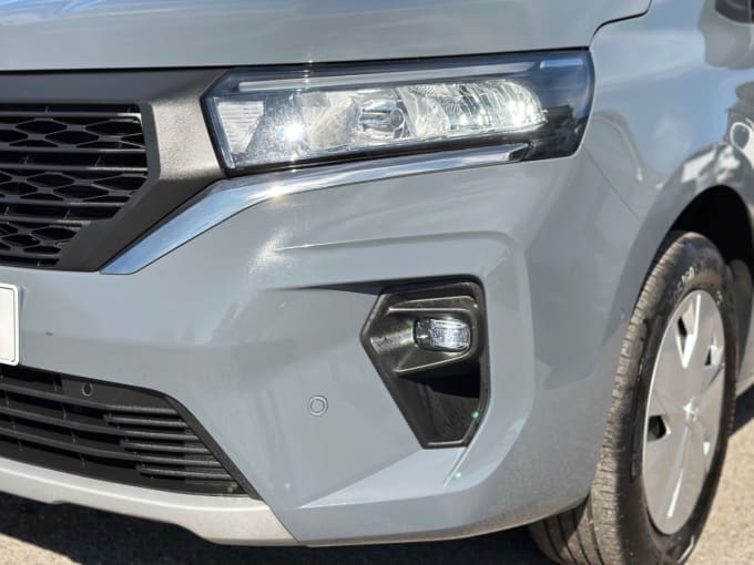 2025 Nissan Townstar