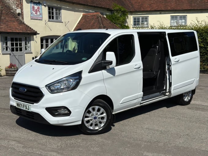 2025 Ford Transit Custom