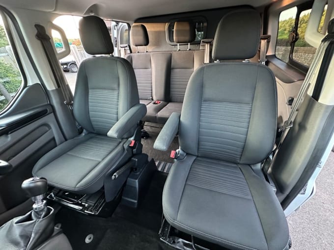 2025 Ford Transit Custom