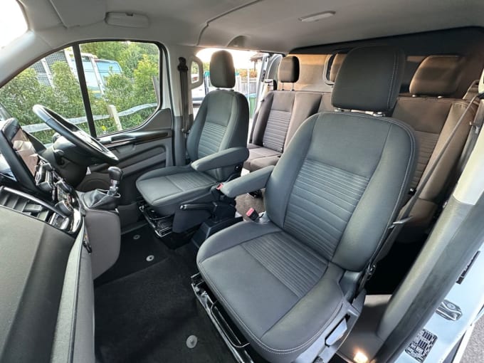 2025 Ford Transit Custom