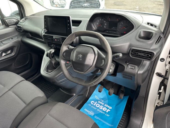 2025 Peugeot Partner