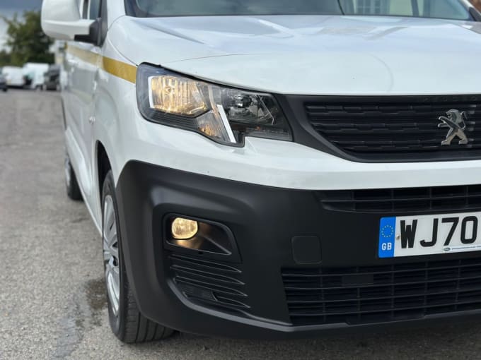 2025 Peugeot Partner