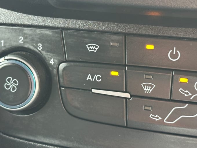 2025 Ford Transit Connect
