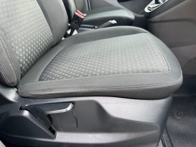 2025 Ford Transit Connect