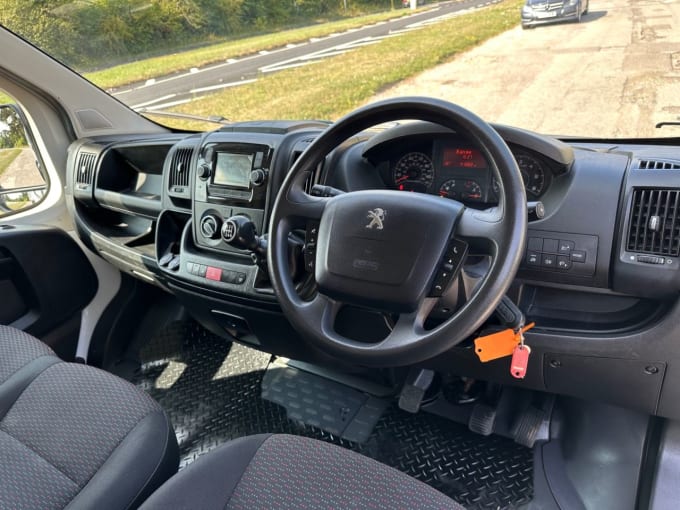2025 Peugeot Boxer