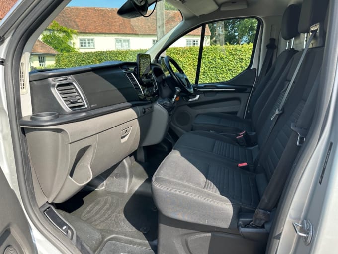 2025 Ford Transit Custom