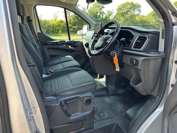 2025 Ford Transit Custom