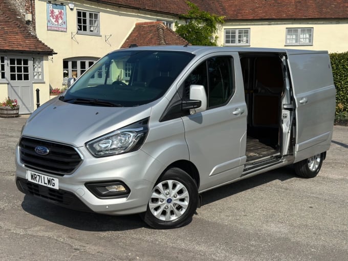 2025 Ford Transit Custom