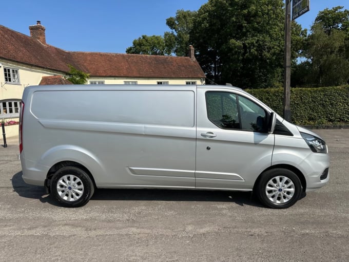 2025 Ford Transit Custom