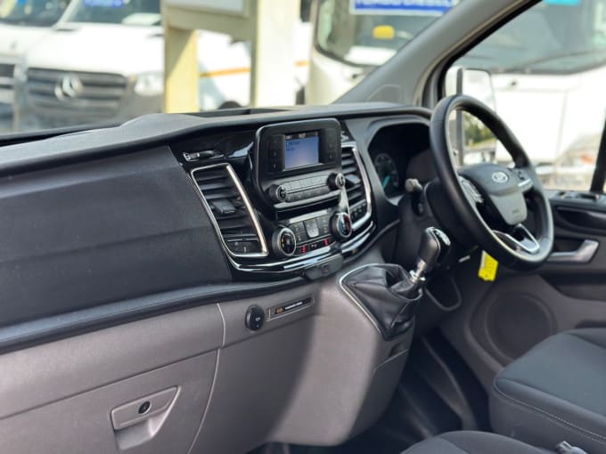 2025 Ford Transit Custom