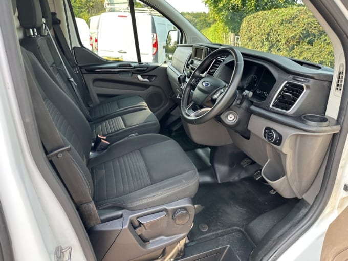 2025 Ford Transit Custom