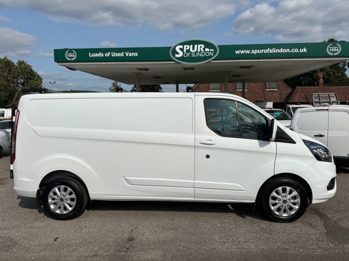 2025 Ford Transit Custom