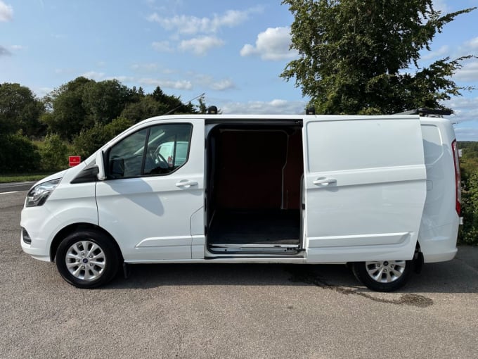 2025 Ford Transit Custom