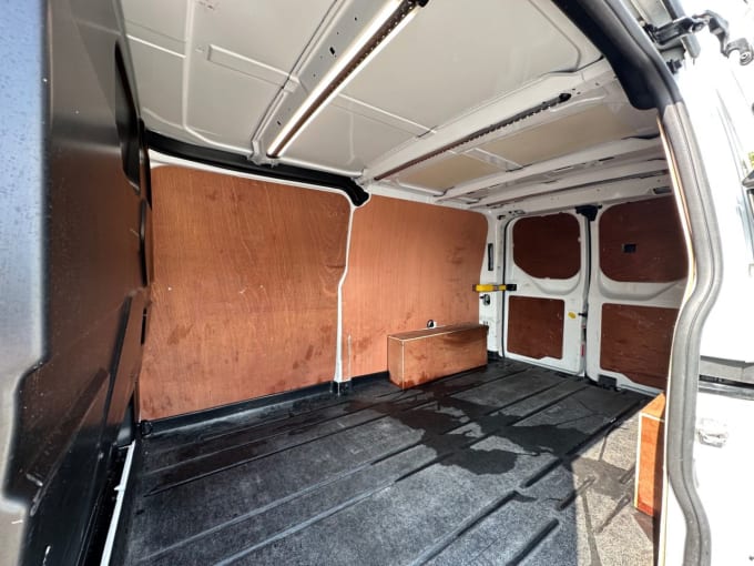 2025 Ford Transit Custom