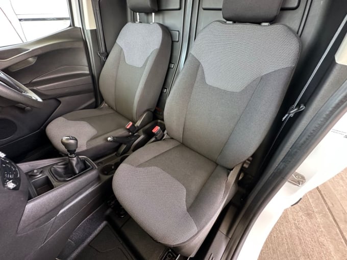 2025 Ford Transit Courier