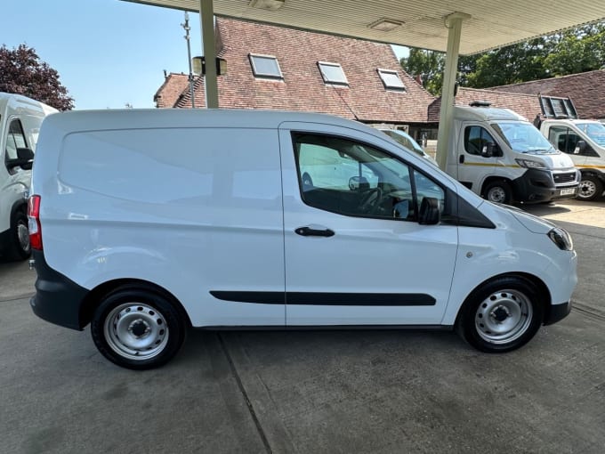 2025 Ford Transit Courier