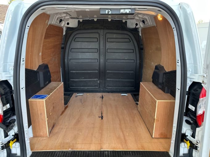 2025 Ford Transit Courier