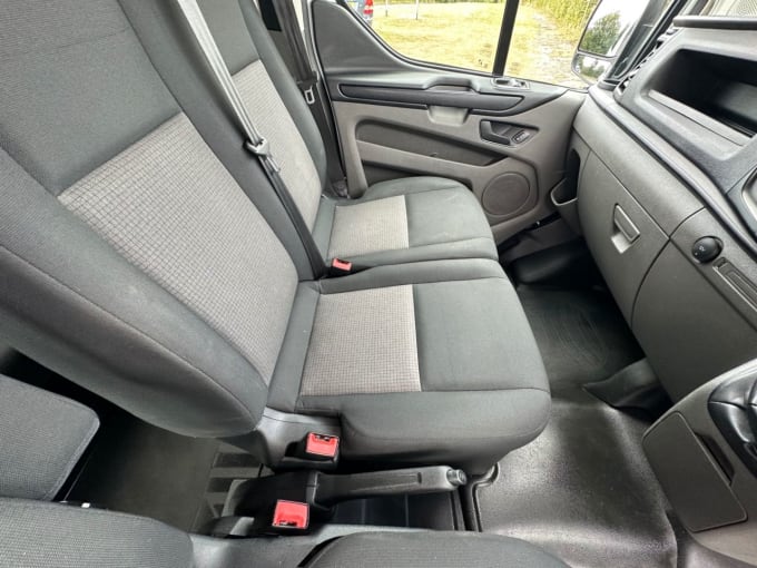 2025 Ford Transit Custom